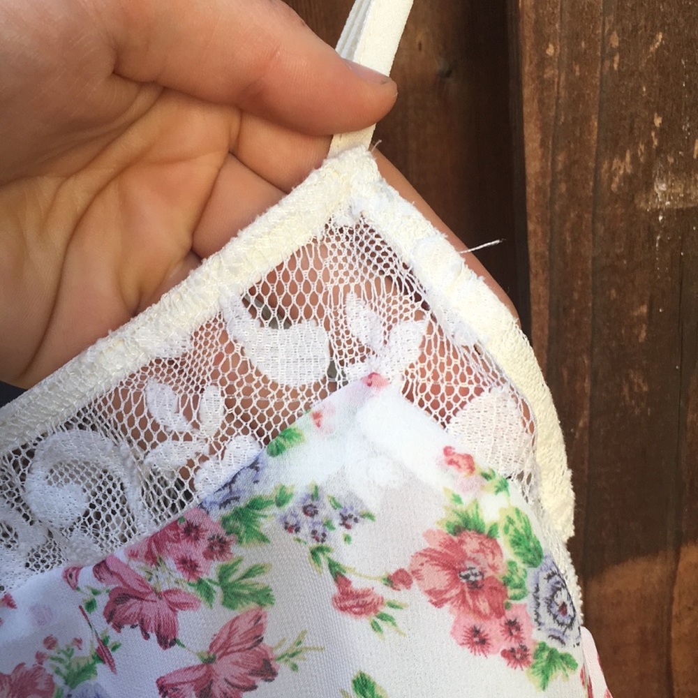 Lace tank - Picture 3 of 4